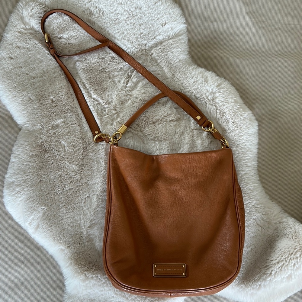 Marc by Marc Jacobs Crossbody hobo in cognac